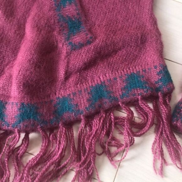 The Alpaca Connection Women's Handmade Knitted V-Neck Hoodie Sweater Red Small - Picture 2 of 5